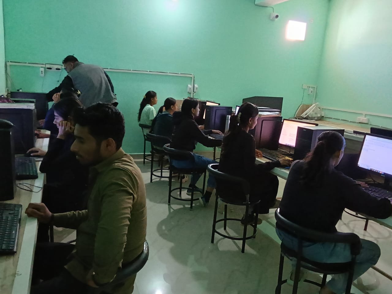 Krishna Academy Gallery - Krishna Academy Gallery - Classes Image